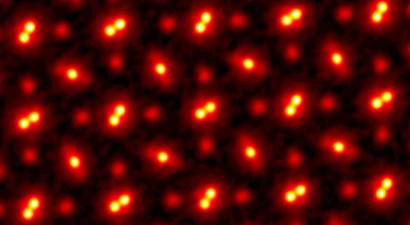 Researchers see atoms at record resolution