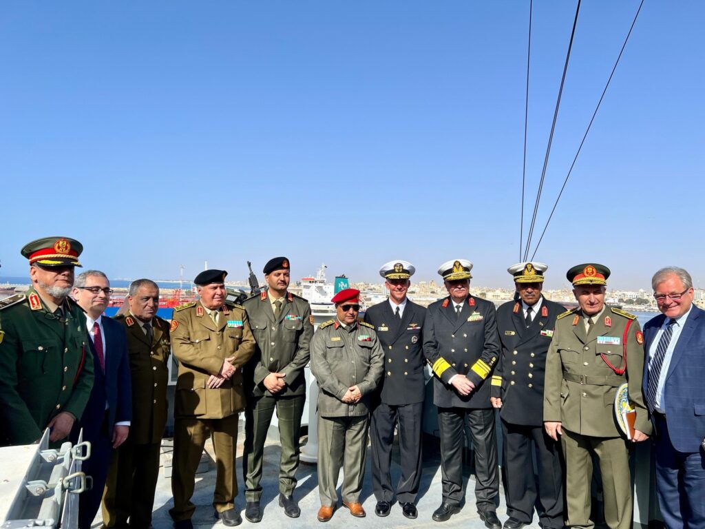 Libyan and US military officers meet on board of USS Mount Whitney in Benghazi naval base at a welcome reception, 21 April 2025. (LNA photo)